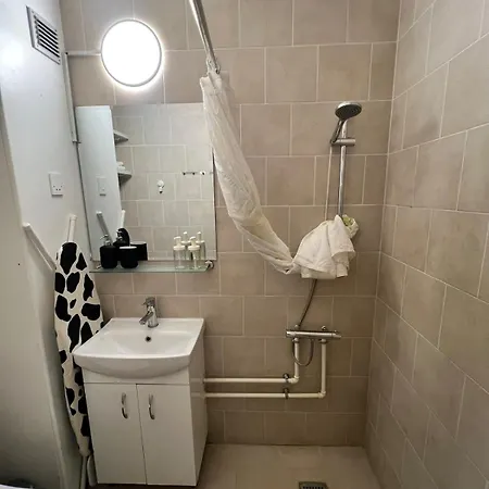 Comfort Cozy Near Airport Apartmán